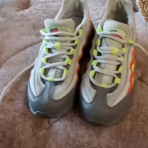 Nike air tennis shoes